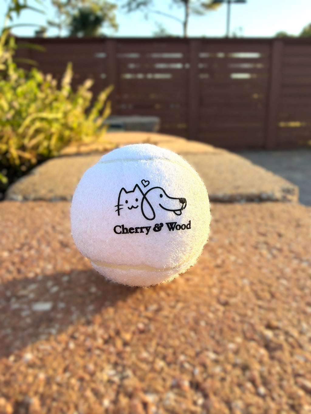 Cherry & Wood tennis ball for dogs